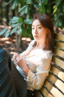 夜总会看门人